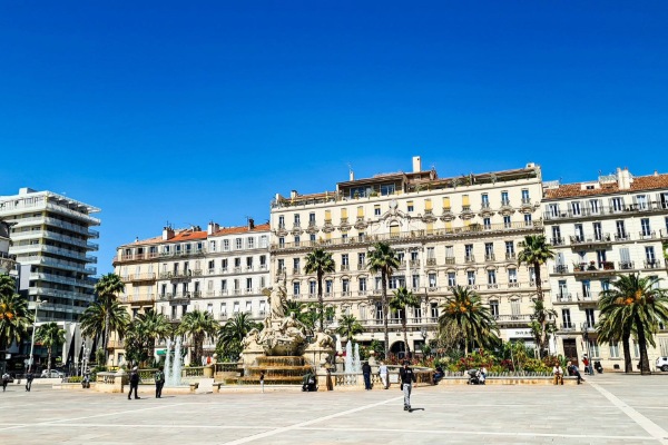 hot-spring-hot spot-2020-TX-alpine-storm-lifestyle-02 (1)