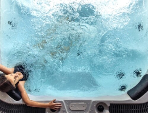 Comparatif Jacuzzi : Pourquoi la gamme HotSpring surpasse les spas d&rsquo;entrée de gamme ?